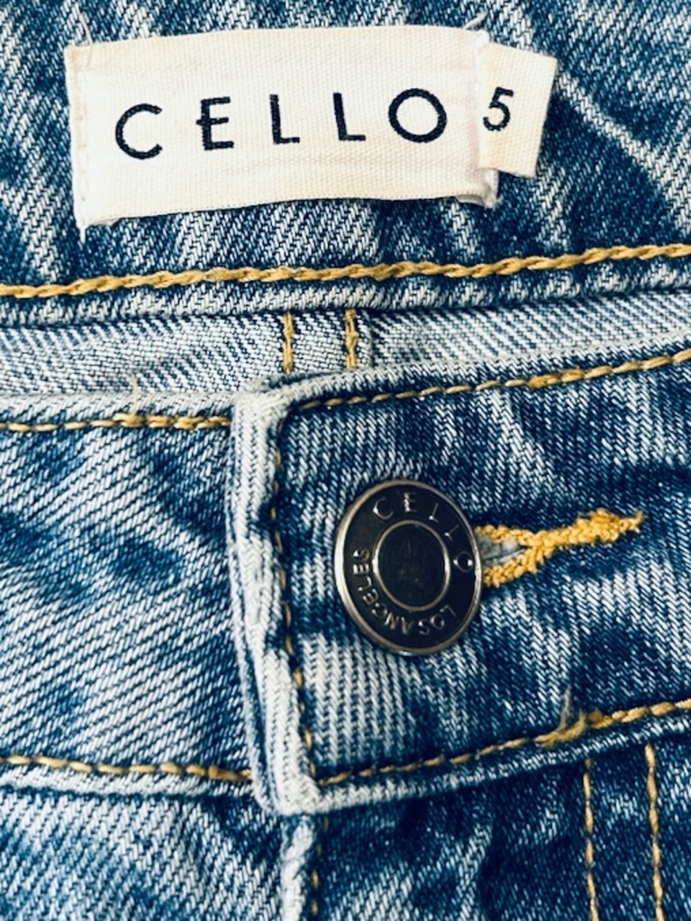 Cello Light Wash Straight Leg Distressed Cotton Denim Jeans Size 5 - Picture 3 of 10